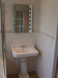 Traditional style bathroom fittings